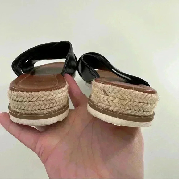 Unisa womens Unjassa sandals size 7.5 black faux leather cross cross slides - Picture 9 of 13